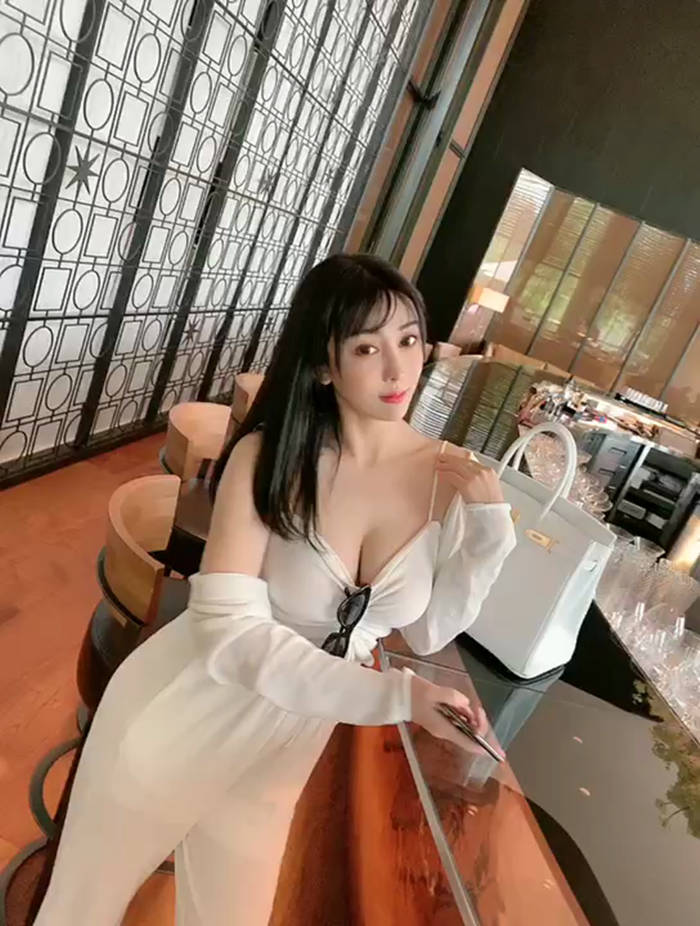 旧金山围经纪人微信